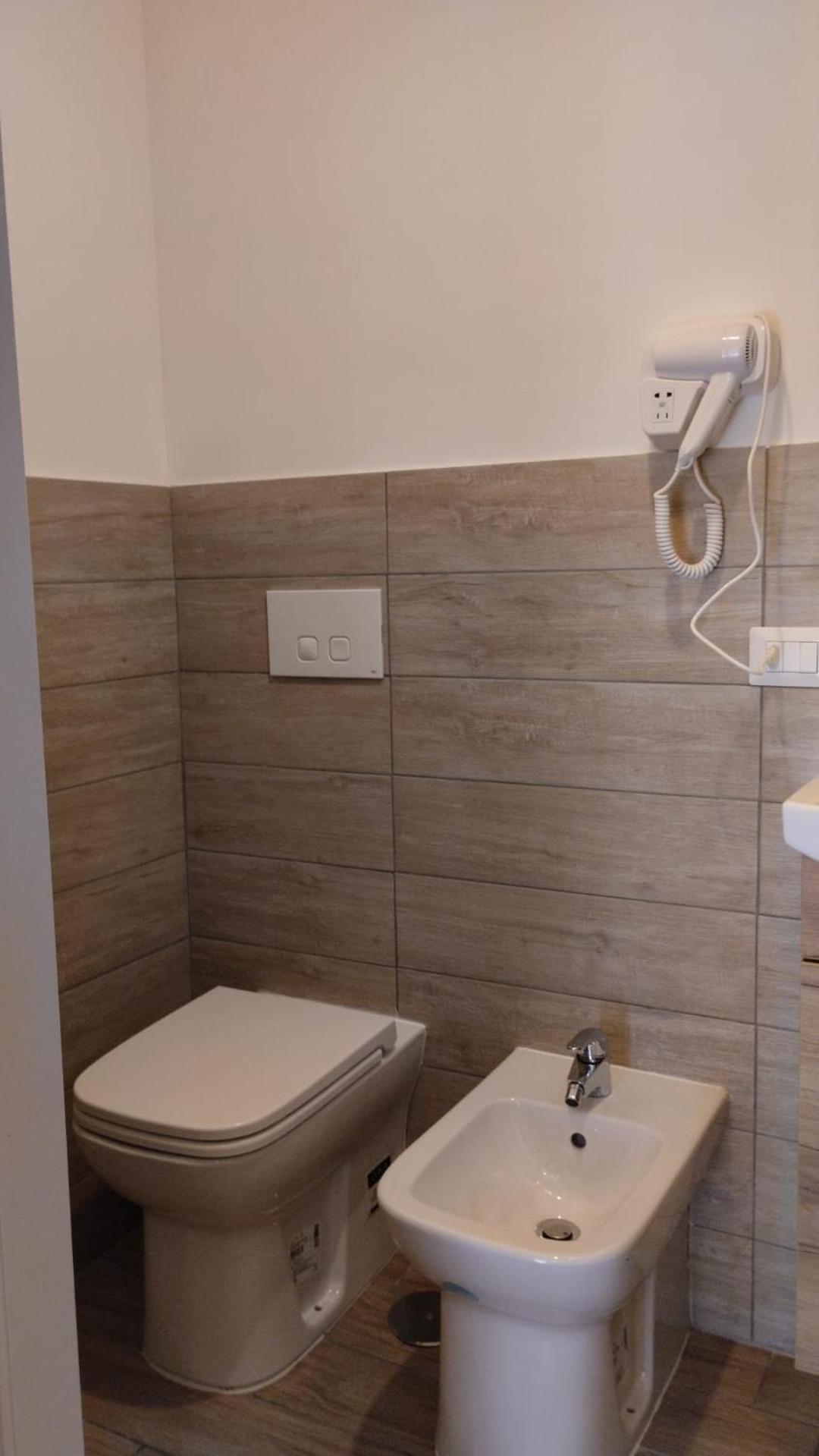 Residence E Appartamenti Cavallerizza Napels Buitenkant foto