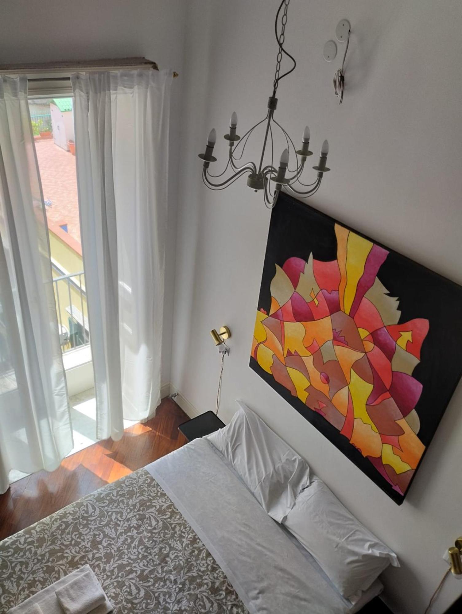 Residence E Appartamenti Cavallerizza Napels Buitenkant foto