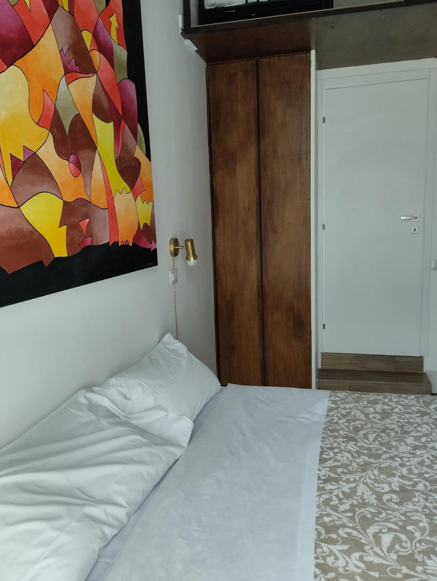 Residence E Appartamenti Cavallerizza Napels Buitenkant foto