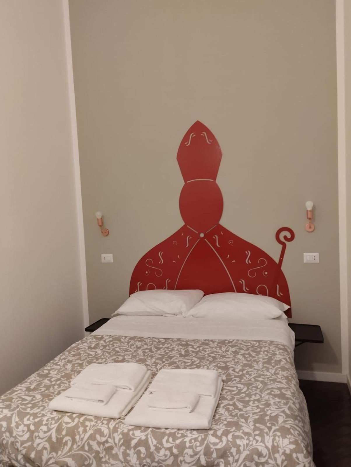 Residence E Appartamenti Cavallerizza Napels Buitenkant foto