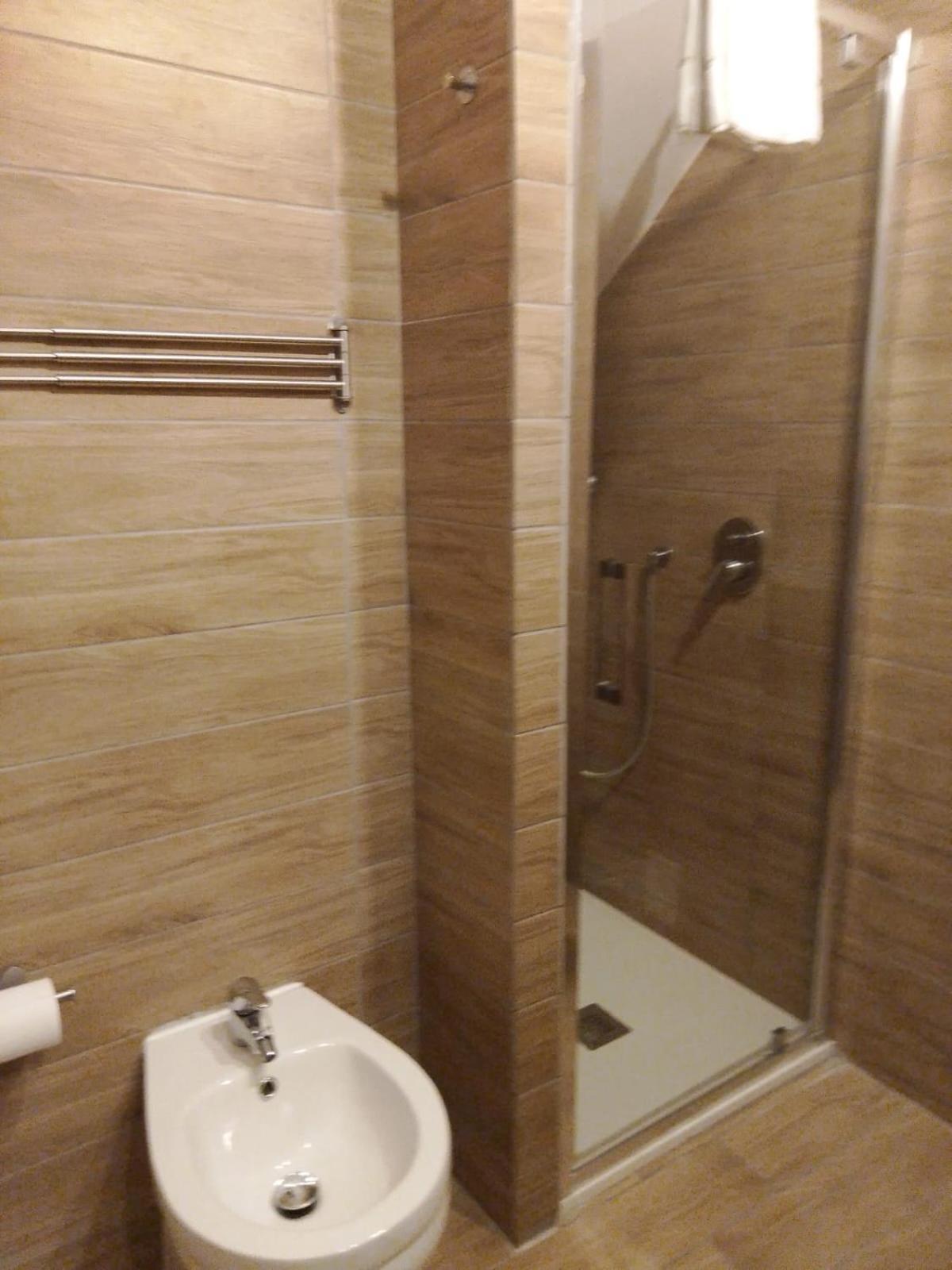 Residence E Appartamenti Cavallerizza Napels Buitenkant foto