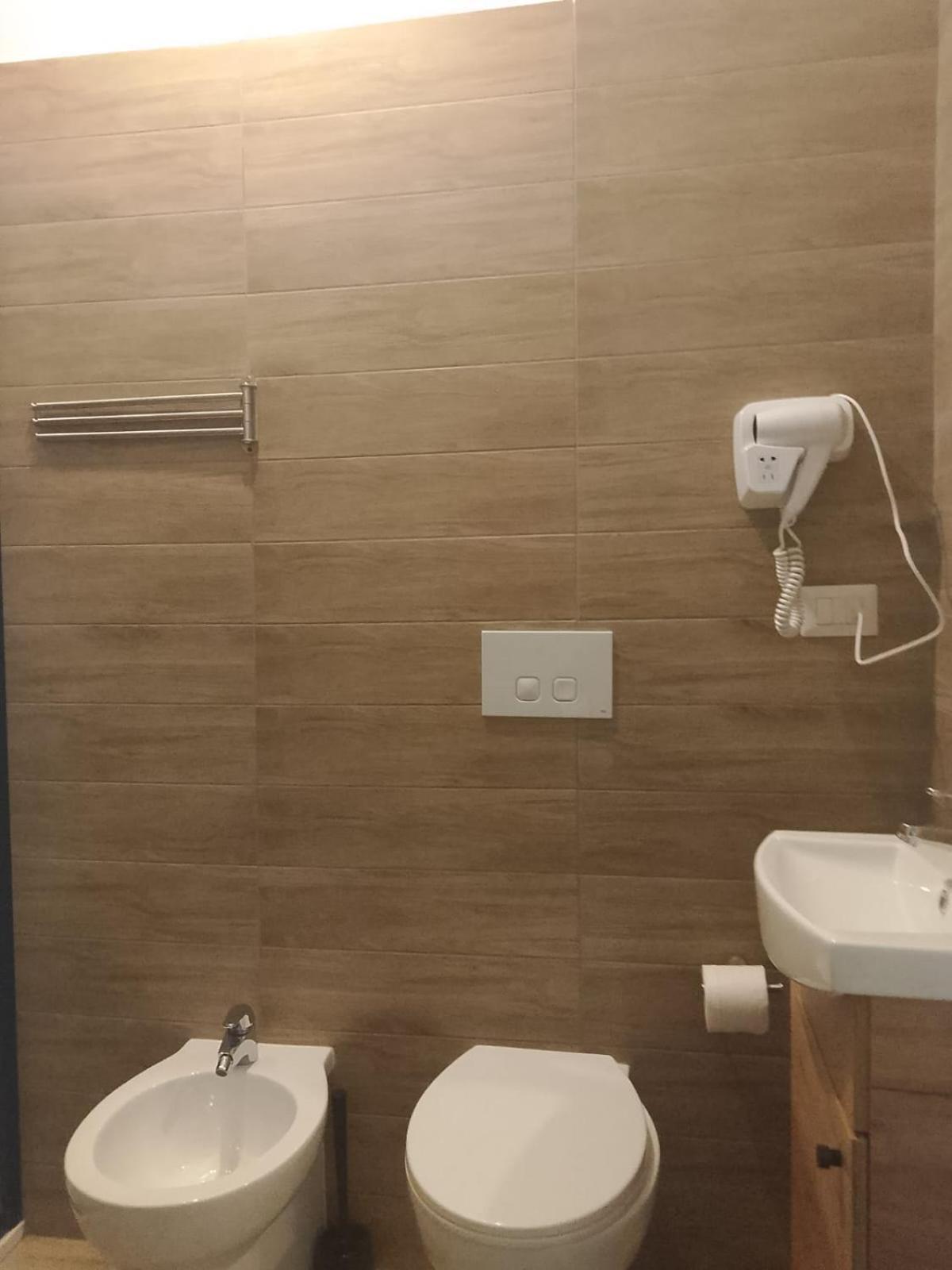 Residence E Appartamenti Cavallerizza Napels Buitenkant foto